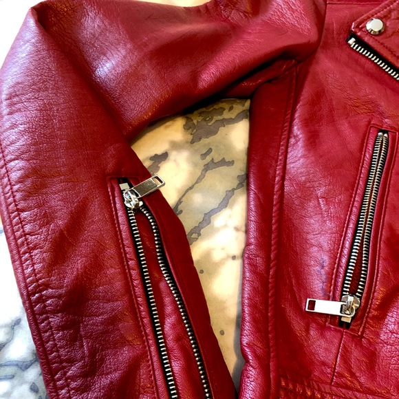 COPY - ❤️FIRE TRUCK RED LEATHER JACKET. ZARA❤️ - Picture 2 of 2